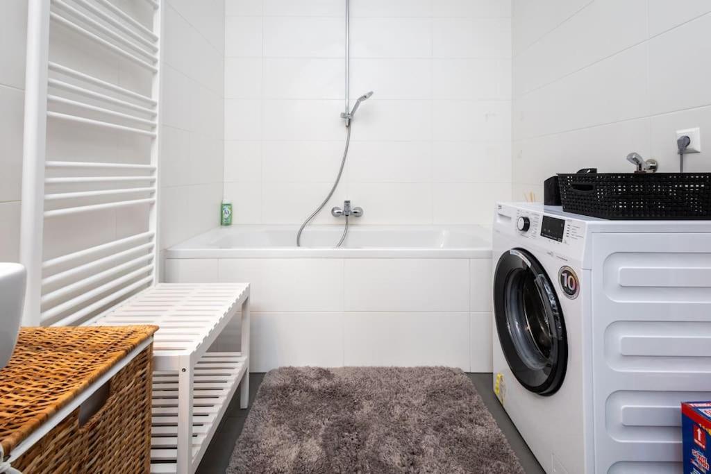 Orestaliving - 2Br On The Danube Canal Viena Exterior foto