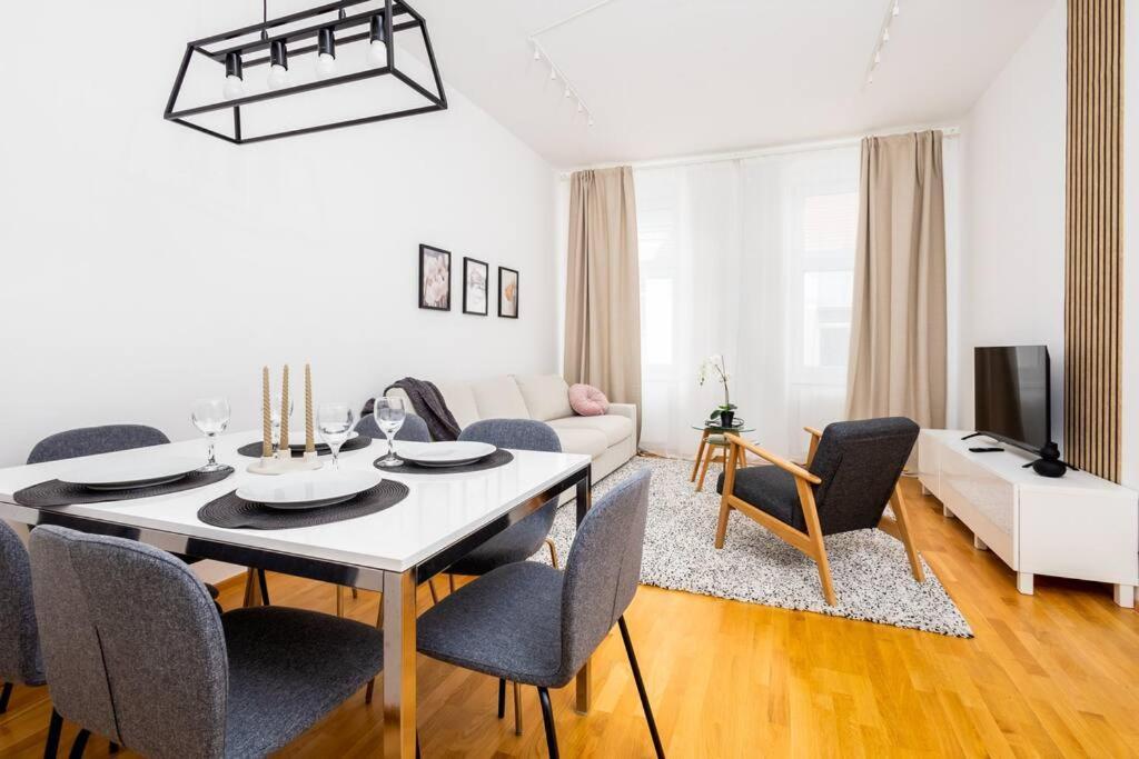 Orestaliving - 2Br On The Danube Canal Viena Exterior foto