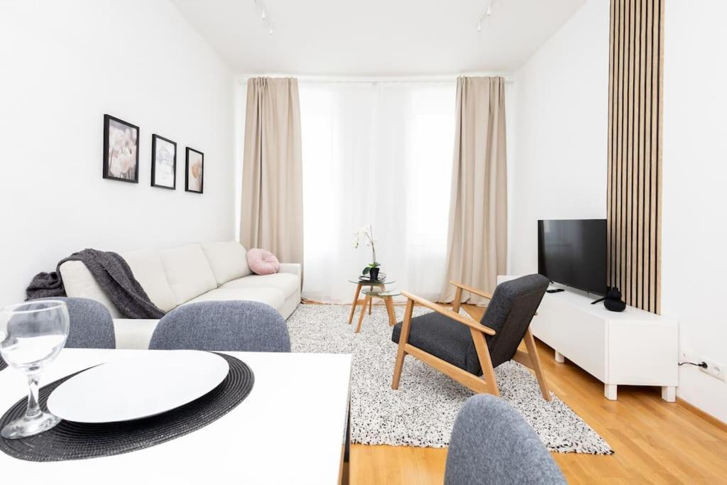 Orestaliving - 2Br On The Danube Canal Viena Exterior foto